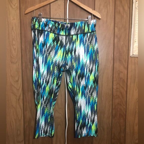 Xersion Capri leggings. Multicolored. Size Large. - Picture 1 of 5